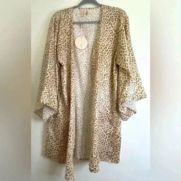Power to the flower cheetah print Kimono - Picture 4 of 5